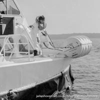 AP1-88 hovercraft with SAS undergoing lifeboat trials
